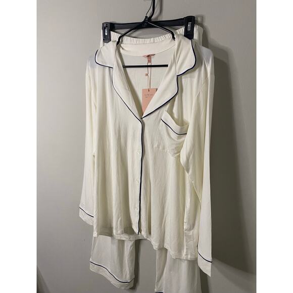 New Eberjey Gisele TENCEL Modal Long PJ Set, White and Navy Size Medium - Picture 2 of 4
